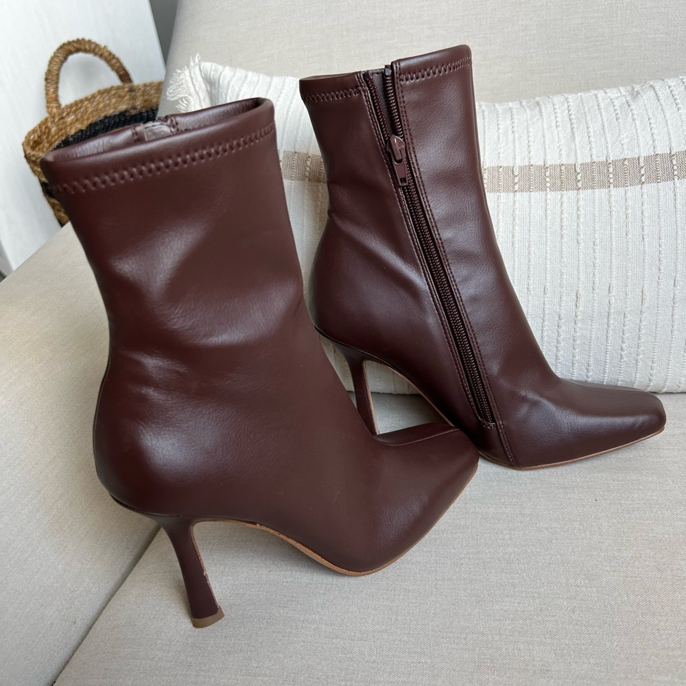 Steve Madden burgundy leather boots